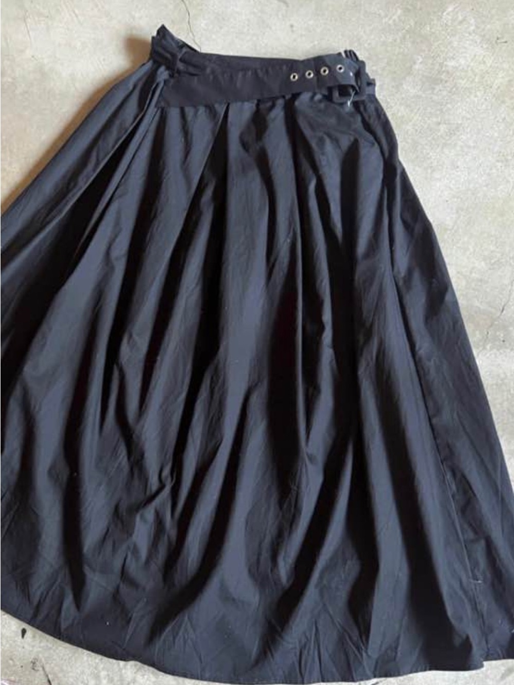 Black Full-Length Pleated Women's Skirt